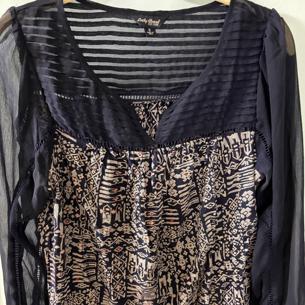 Lucky Brand navy and cream top